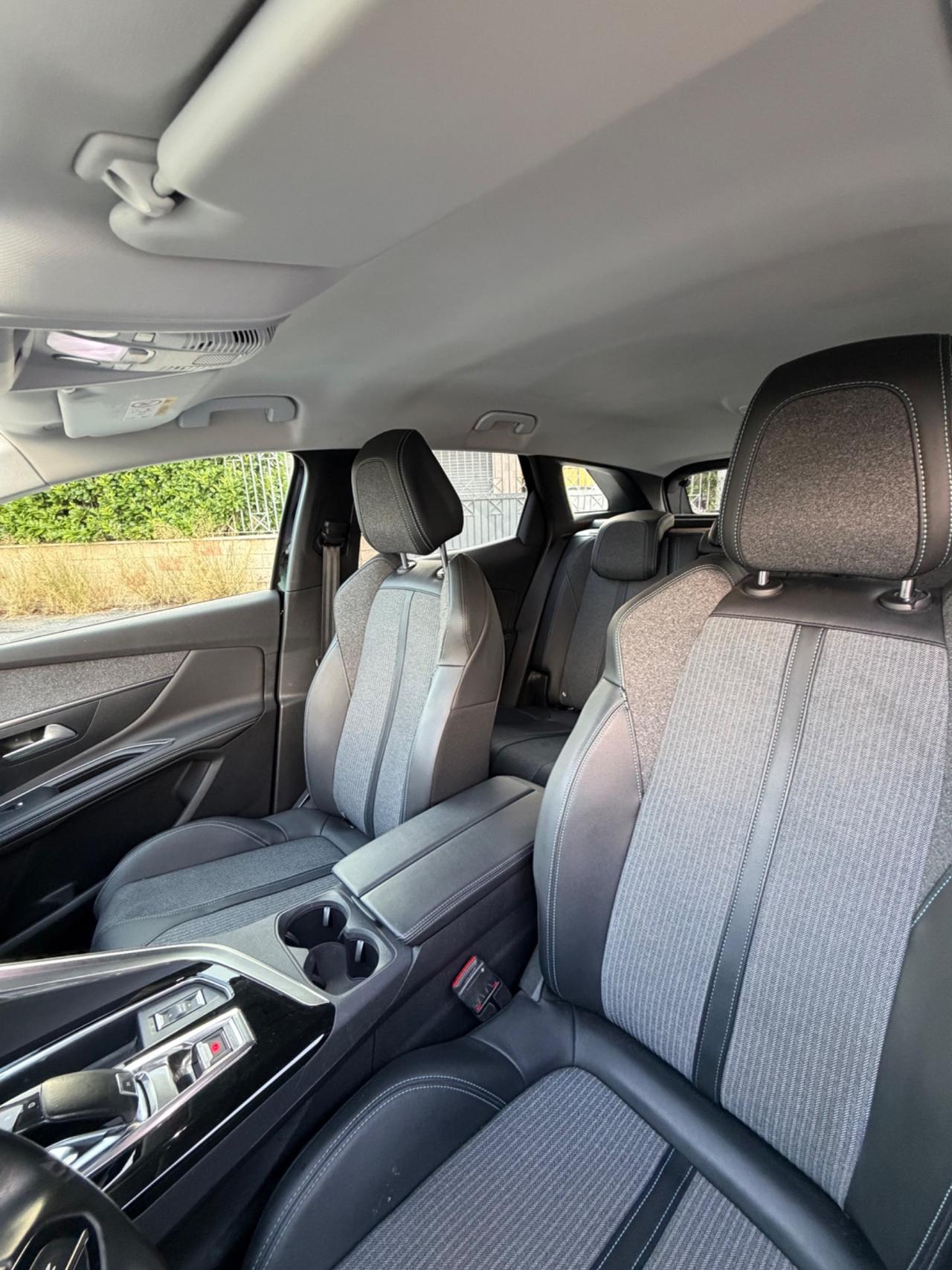 Peugeot 3008 BlueHDi 130 S&S EAT8 Allure Pack