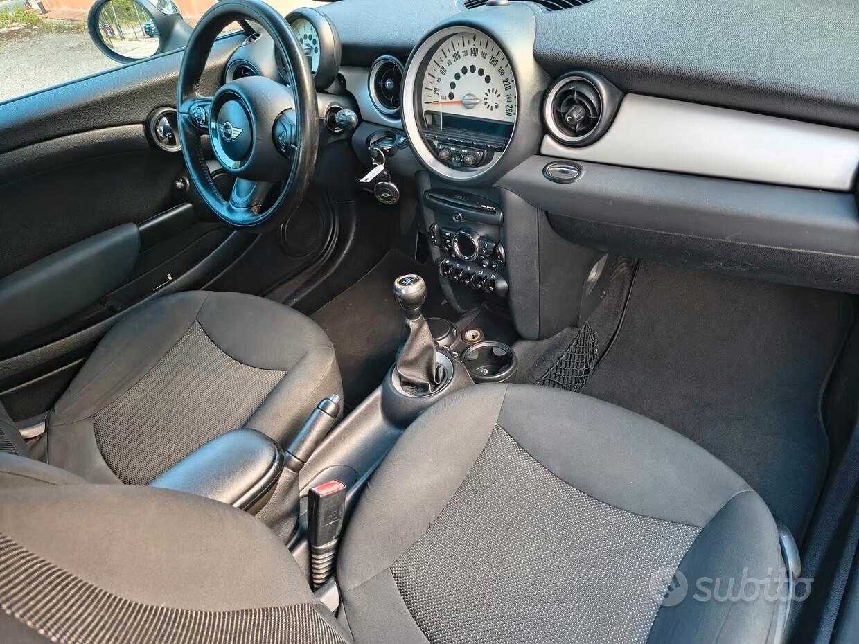 MINI 1.6 16V COOPER "TENUTA BENISSIMO"