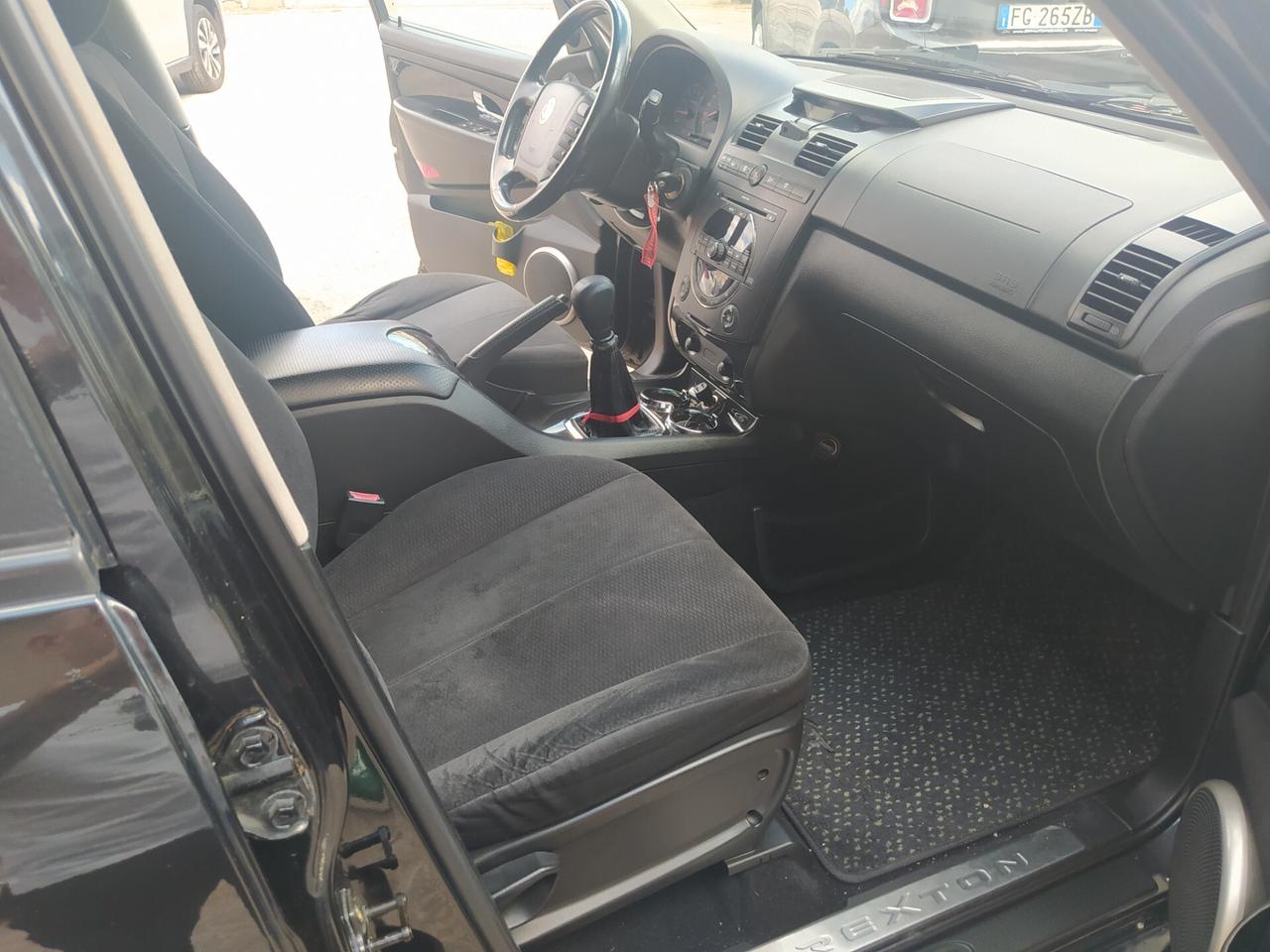 Ssangyong REXTON II 2.7 AWD Class