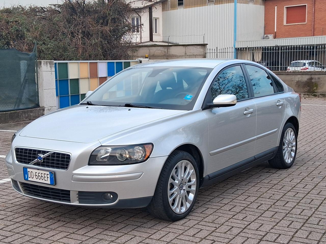 Volvo S40 2.0 D cat Summum NEOPATENTATI..CELL 320 147 1147 WUATSAPP