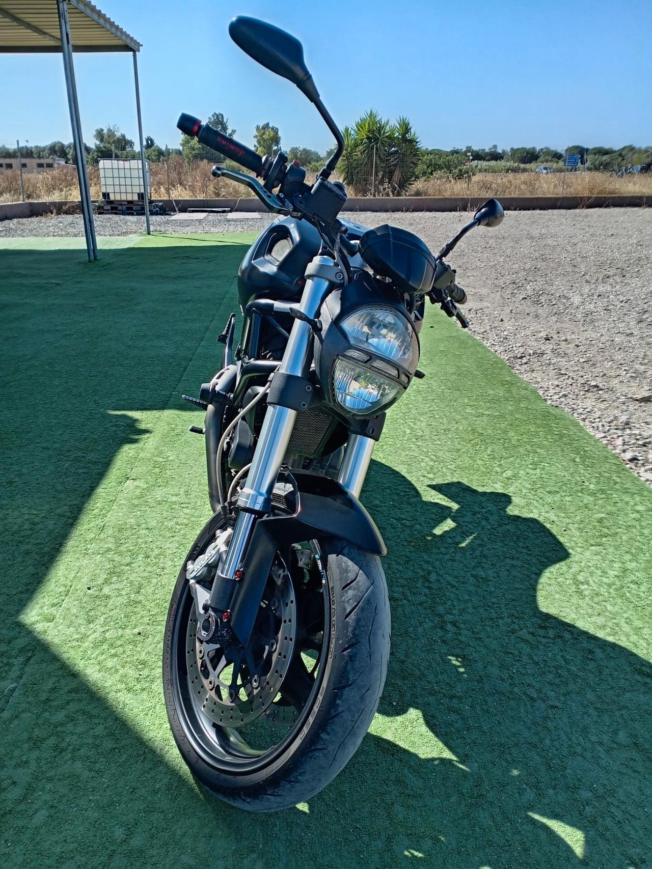 DUCATI MONSTER NAKED