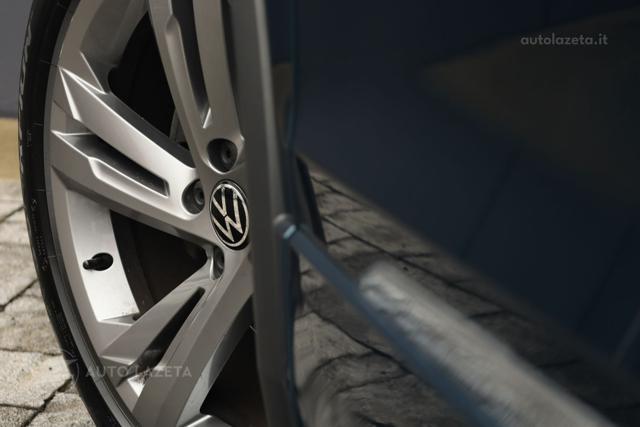 VOLKSWAGEN Tiguan 2.0 TDI 150 CV SCR DSG R-Line