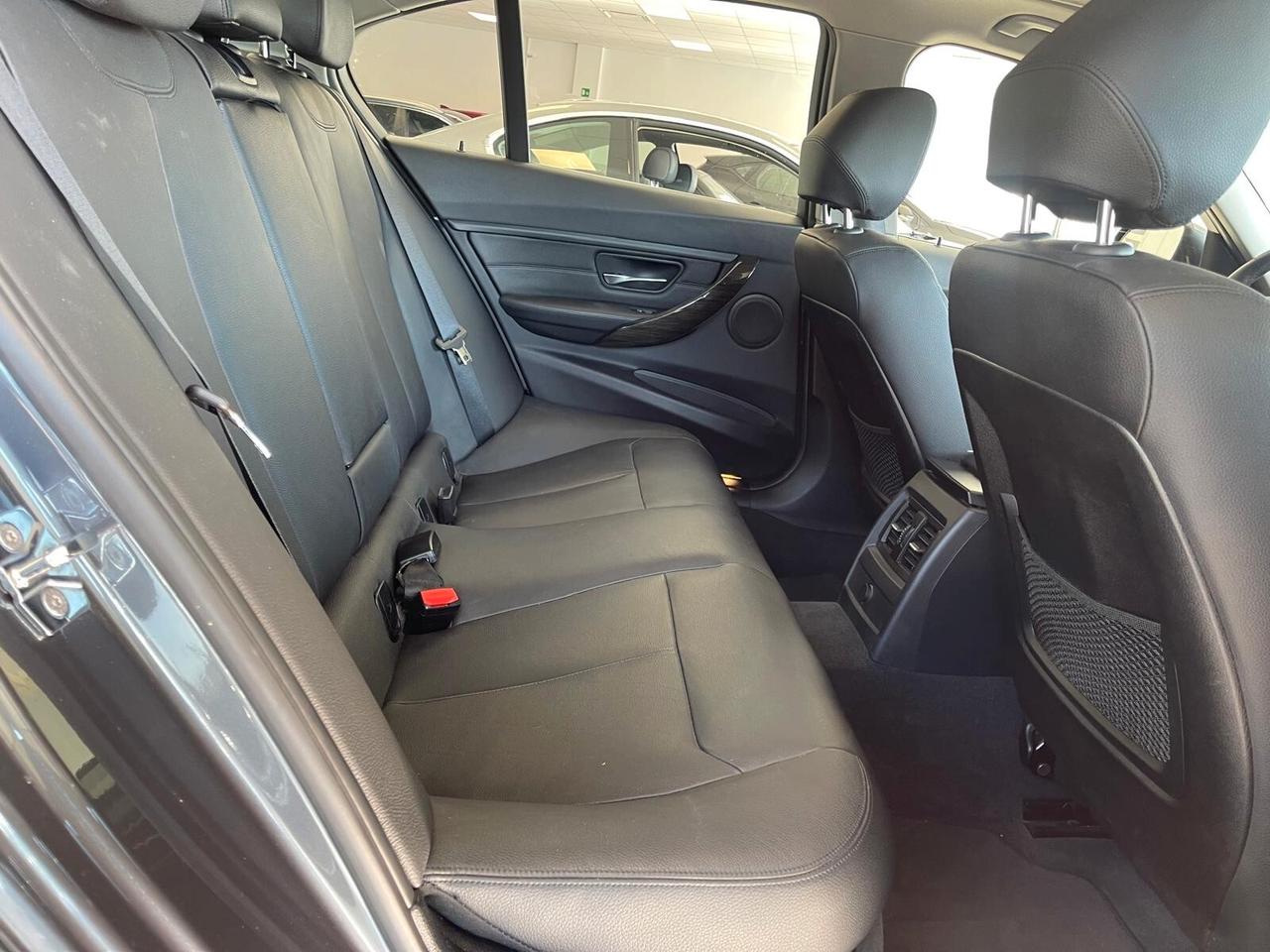 BMW 328 328i Luxury Auto *Tetto* *Pelle* *TAGLIANDI BMW*