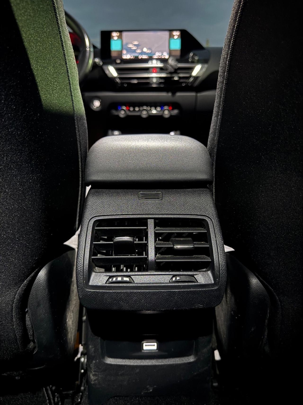 Citroen C4 BlueHDi 130 EAT8 Shine retrocam Sensori