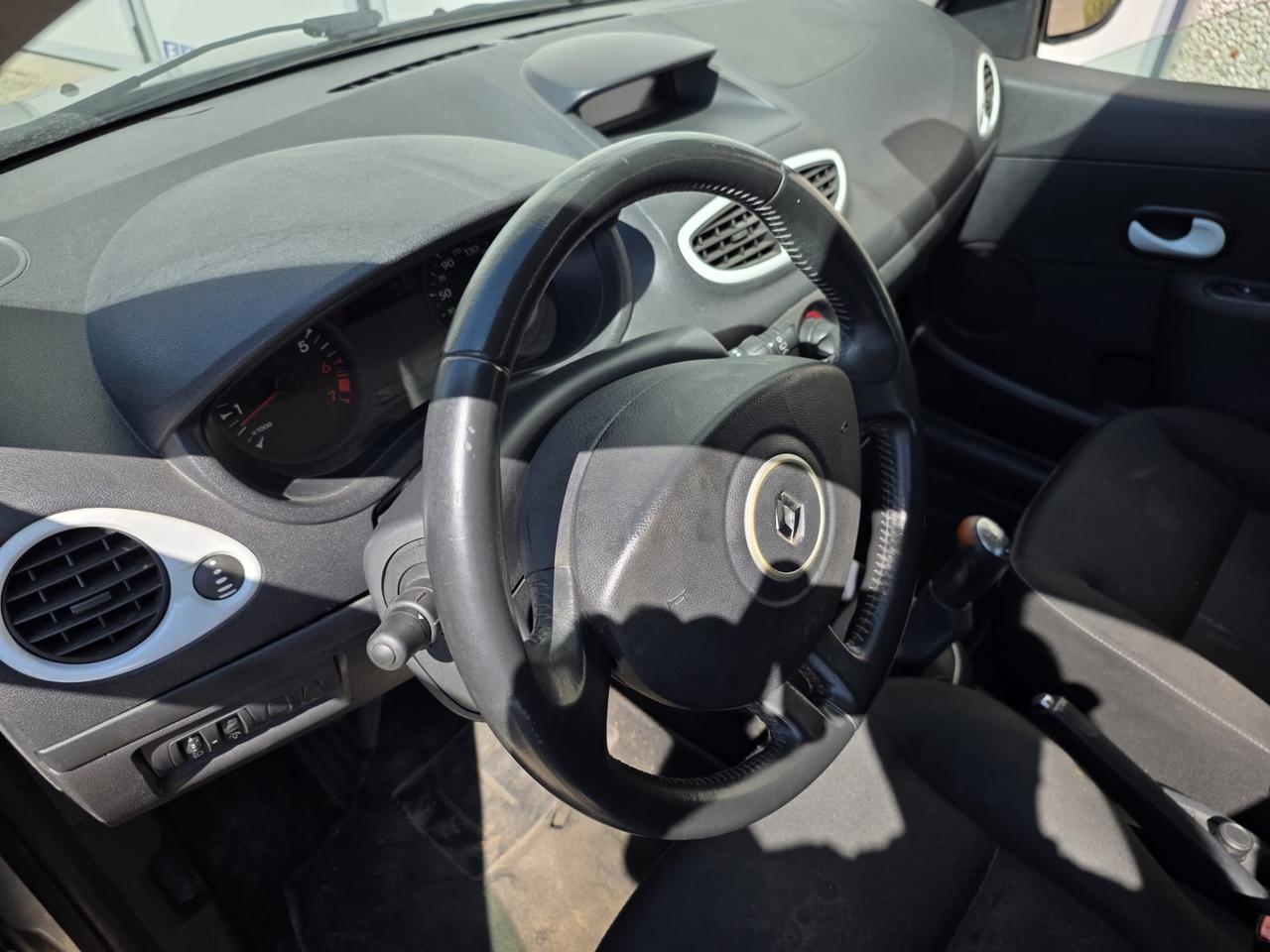 Renault Nuova Clio 1.2 16V 5 p. Euro 5 Neopatentati