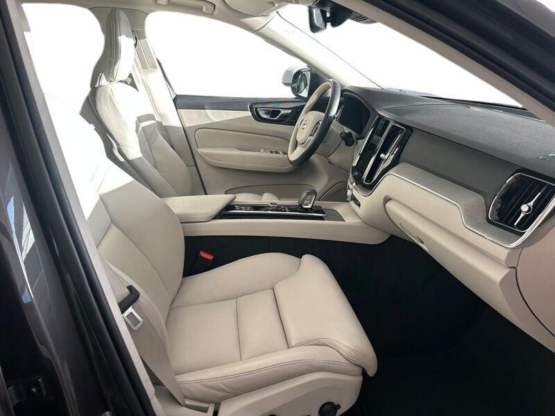 Volvo XC60 B4 197+14 CV Automatica Mild Hybrid Diesel Plus Bright