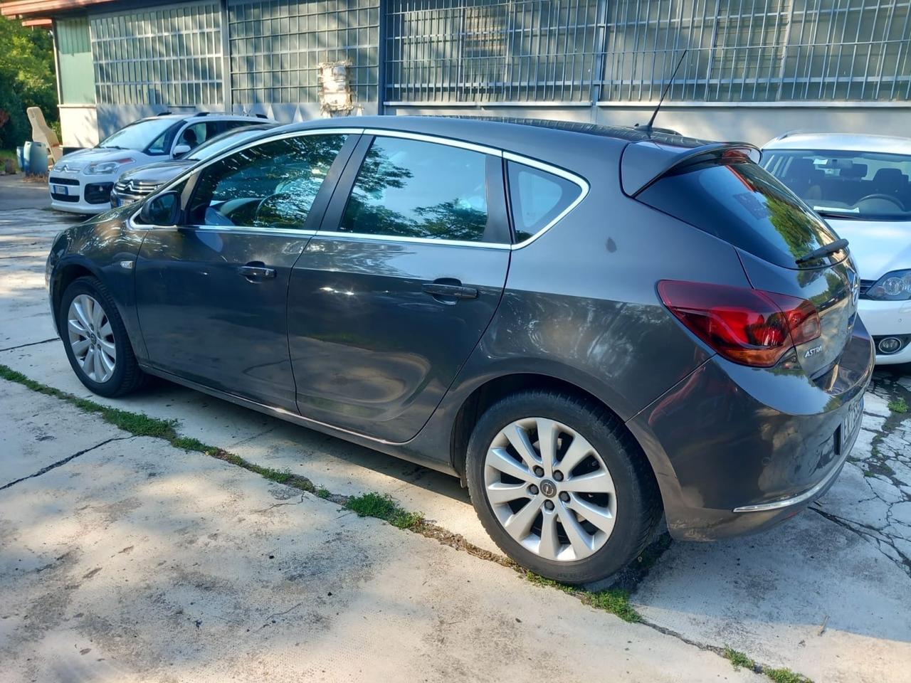 Astra 1.7 CDTI 130CV 5P Cosmo (96 kw)