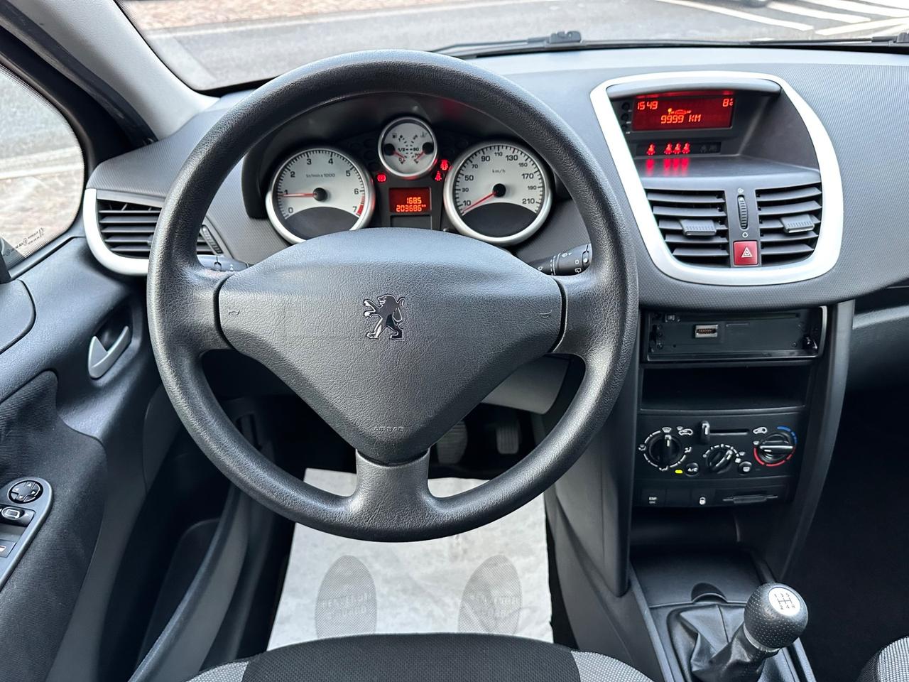 Peugeot 207 1.4Bz 8V 75CV 5p. X Line -Neopatentati