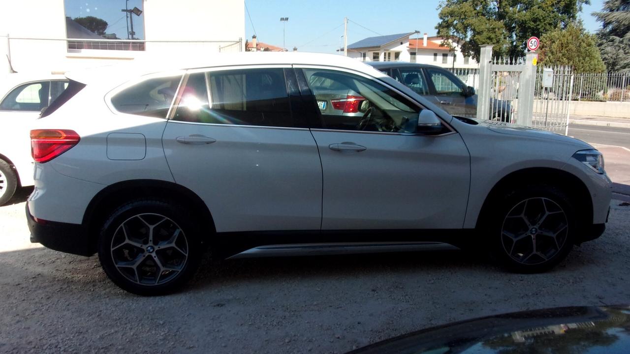 Bmw X1 sDrive18d xLine