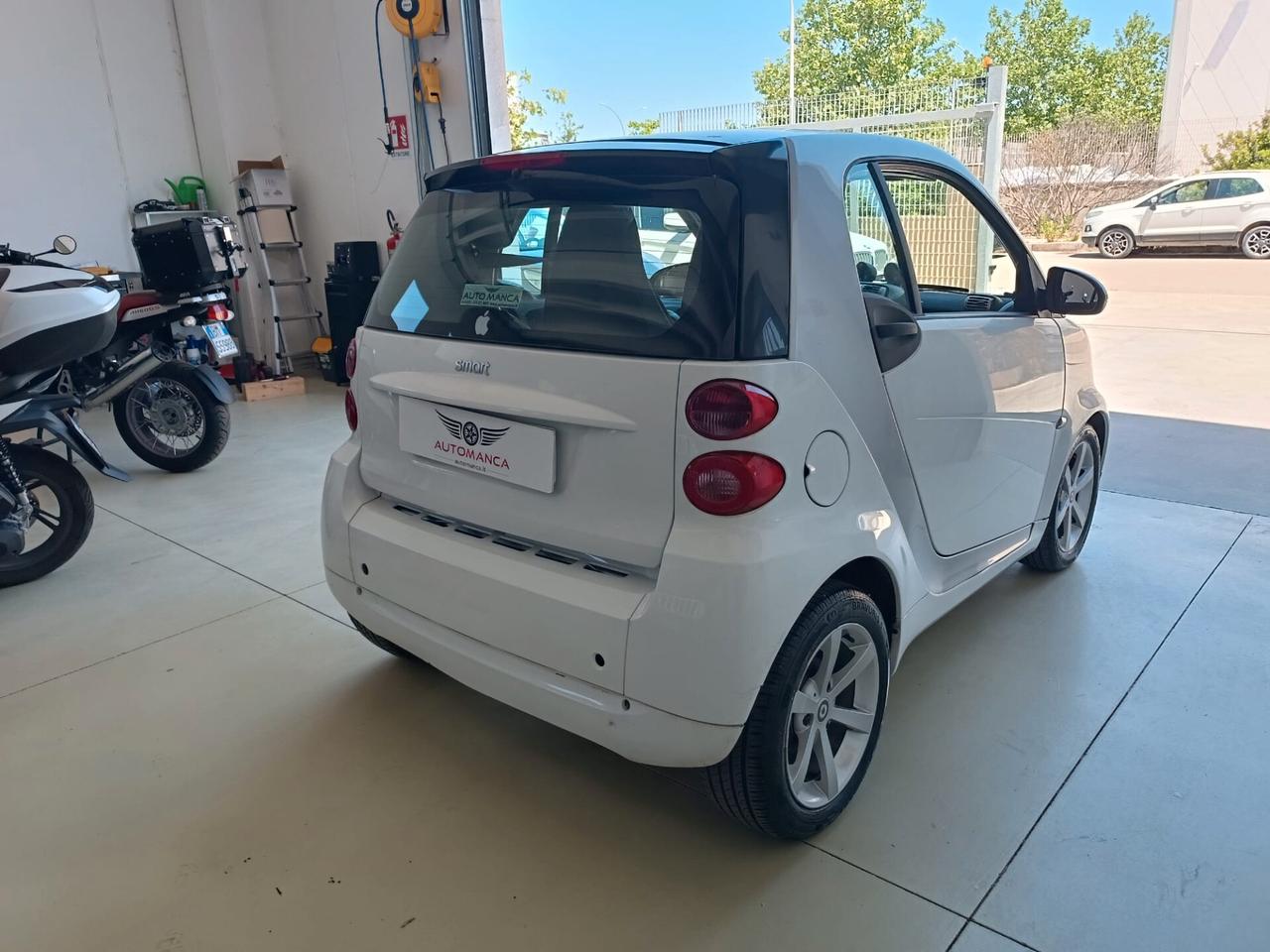 Smart ForTwo 1000 52 kW MHD coupé passion