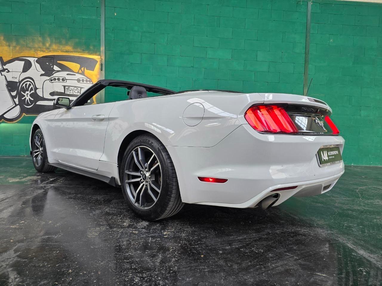 Ford Mustang 3.7 V6 Cabrio