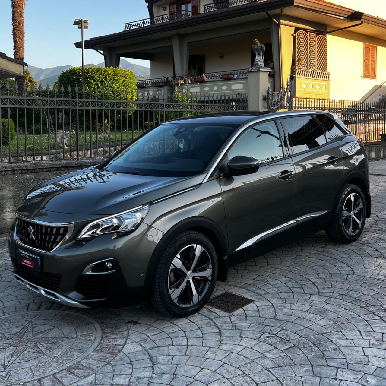 Peugeot 3008 1.6 BlueHdi 120 Cv EAT6 allestimento Allure, UNICO PROPRIETARIO