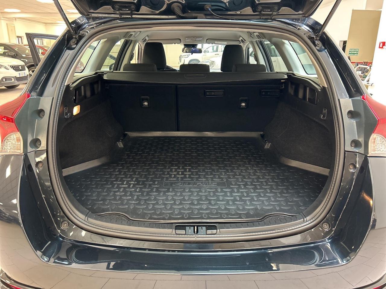 Toyota Auris Touring Sports 1.8h Active cvt