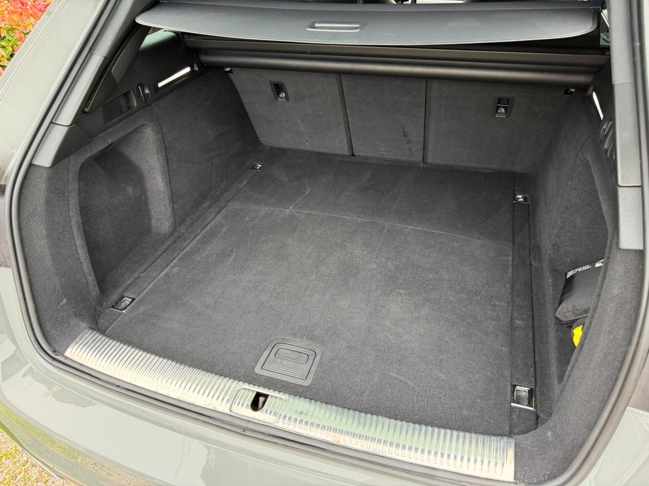 Audi A4 Avant 30 TDI 136 CV S-tronic S-line edition
