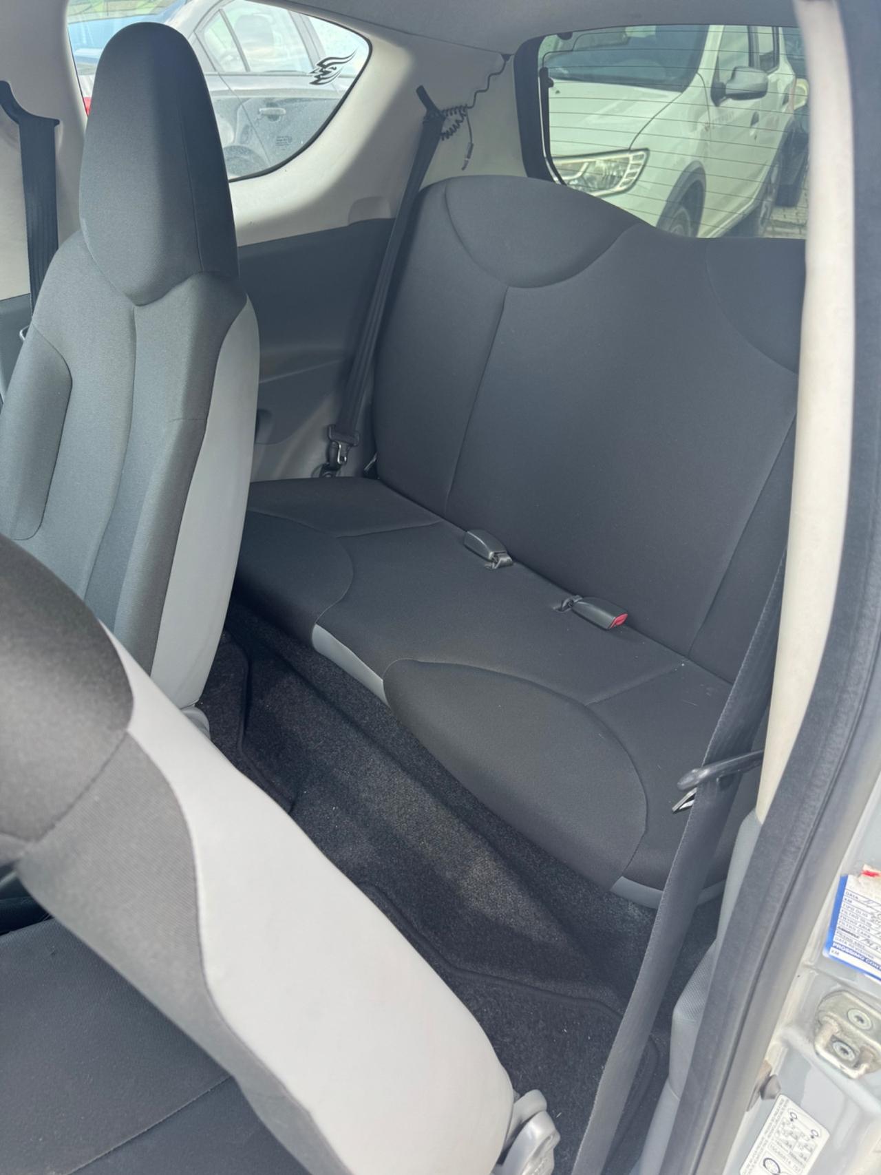 Toyota Aygo 1.0 12V VVT-i 5 porte Deep Ocean Connect