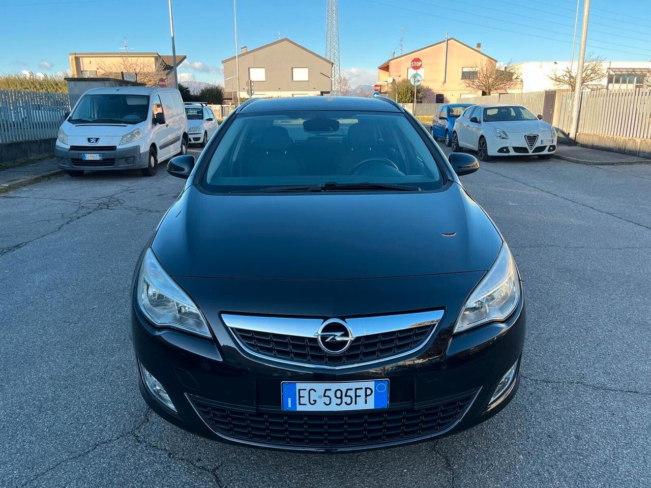 Opel Astra 1.4 Turbo 140CV Sports Tourer Cosmo