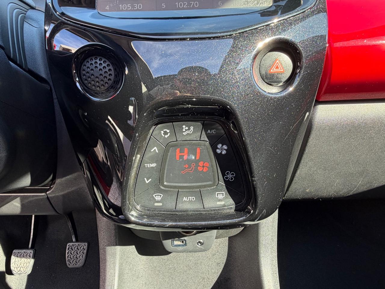 Toyota Aygo 1.0 VVT-i 69 CV 5 porte x-wave