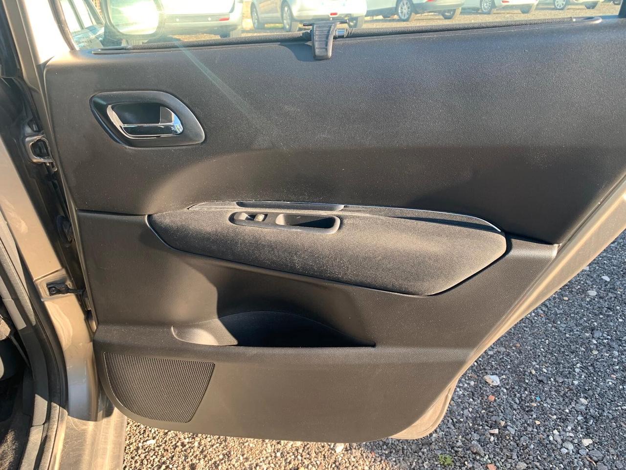 Peugeot 5008 1.6 HDi 112CV Premium