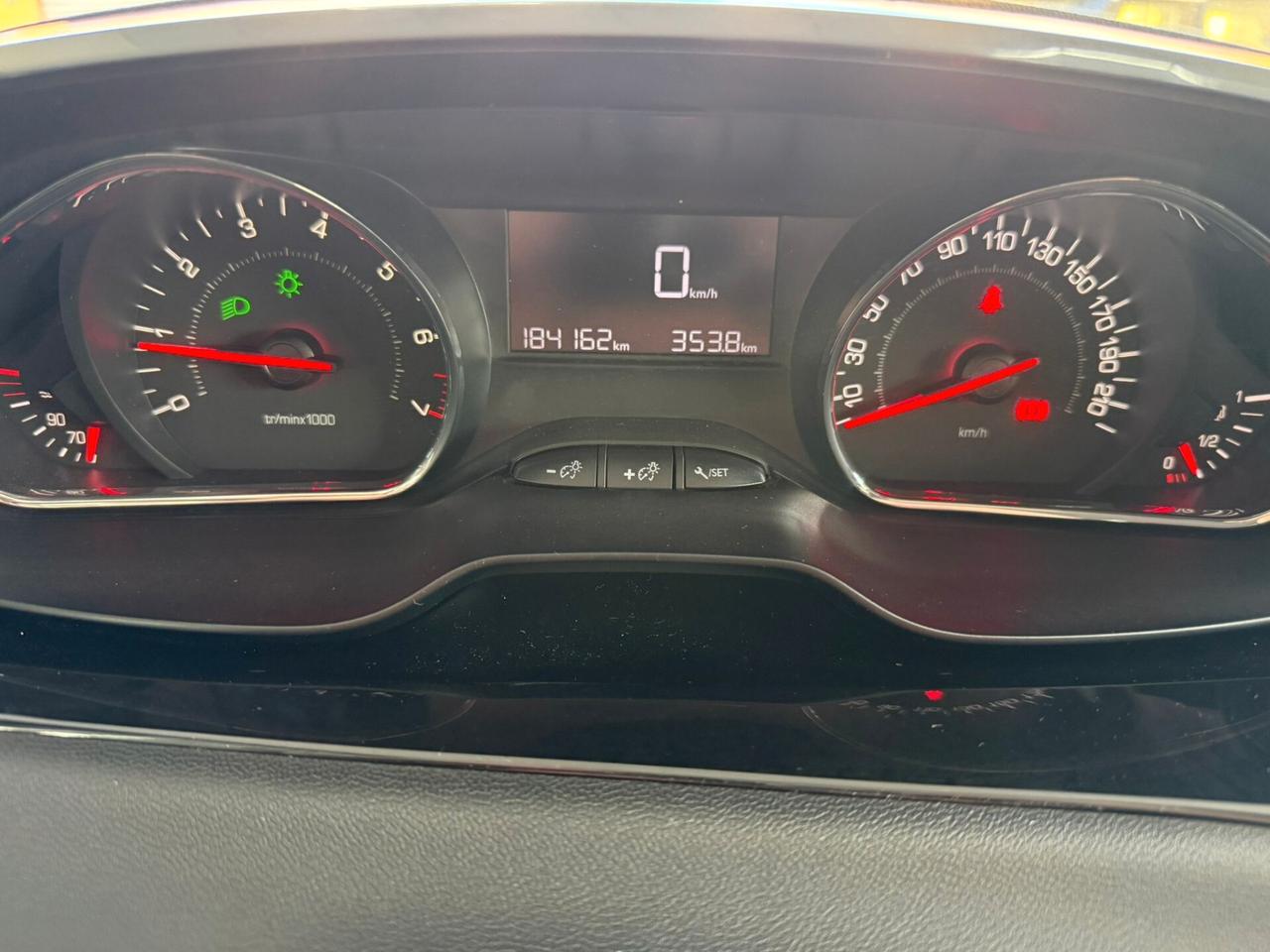 Peugeot 208 1.2 VTi 82 CV 5 porte Active