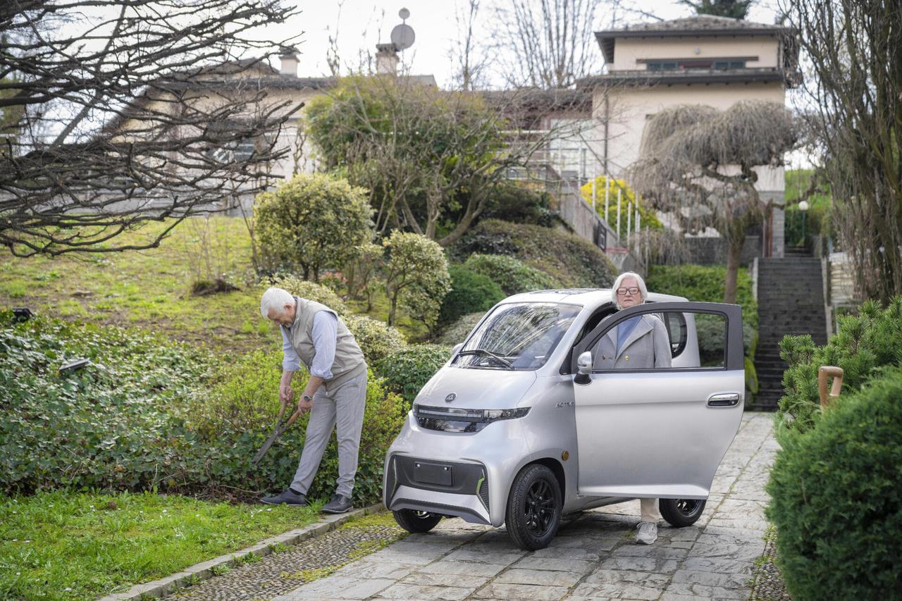 Cabin Active Virea - Muvia - Auto senza patente - Dispositivo medico - Scooter cabinato