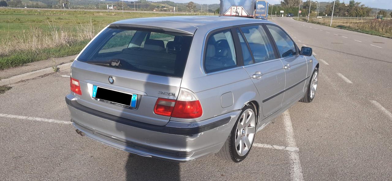 Bmw 320 320i (2.2) cat Touring Eletta