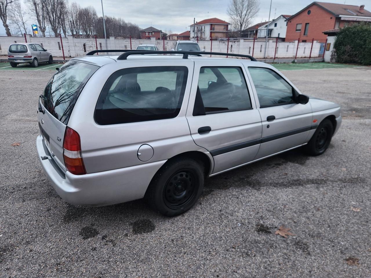 Ford Escort/Orion Escort 1.6i 16V cat S.W. Explorer
