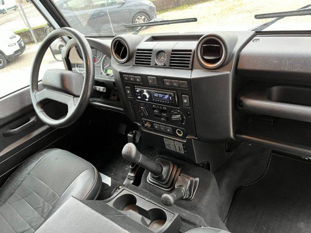 LAND ROVER Defender 90 2.4 TD4 Station Wagon SE N1 Autocarro