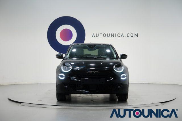 FIAT 600 HYBRID 100 CV DCT MHEV LA PRIMA NEOPATENTATI