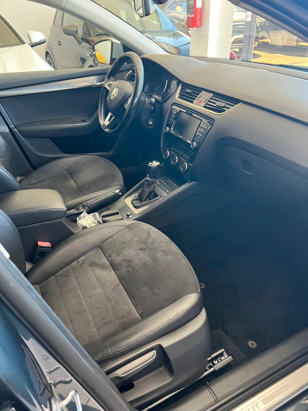 Skoda Octavia 2.0 TDI CR 180 CV 4x4 DSG Wagon Scout