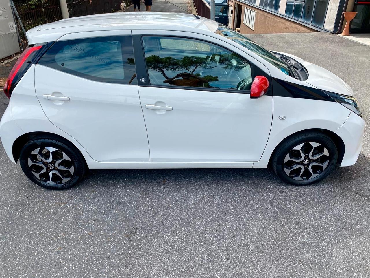 Toyota Aygo 5p 1.0 x-play -CAMERA - TAGLIANDI CASA MADRE-GARANZIA