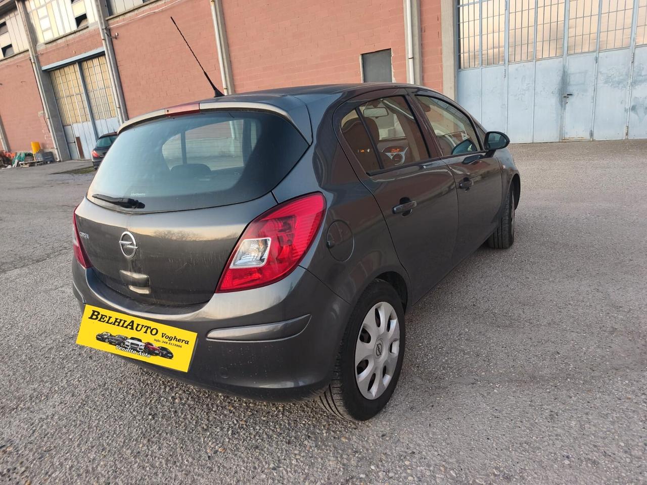 Opel Corsa 2011----1.2 Benzina Neopatentati