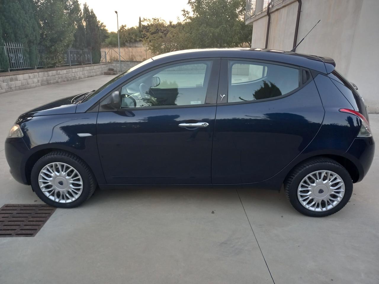 Lancia Ypsilon 1.2 69 CV