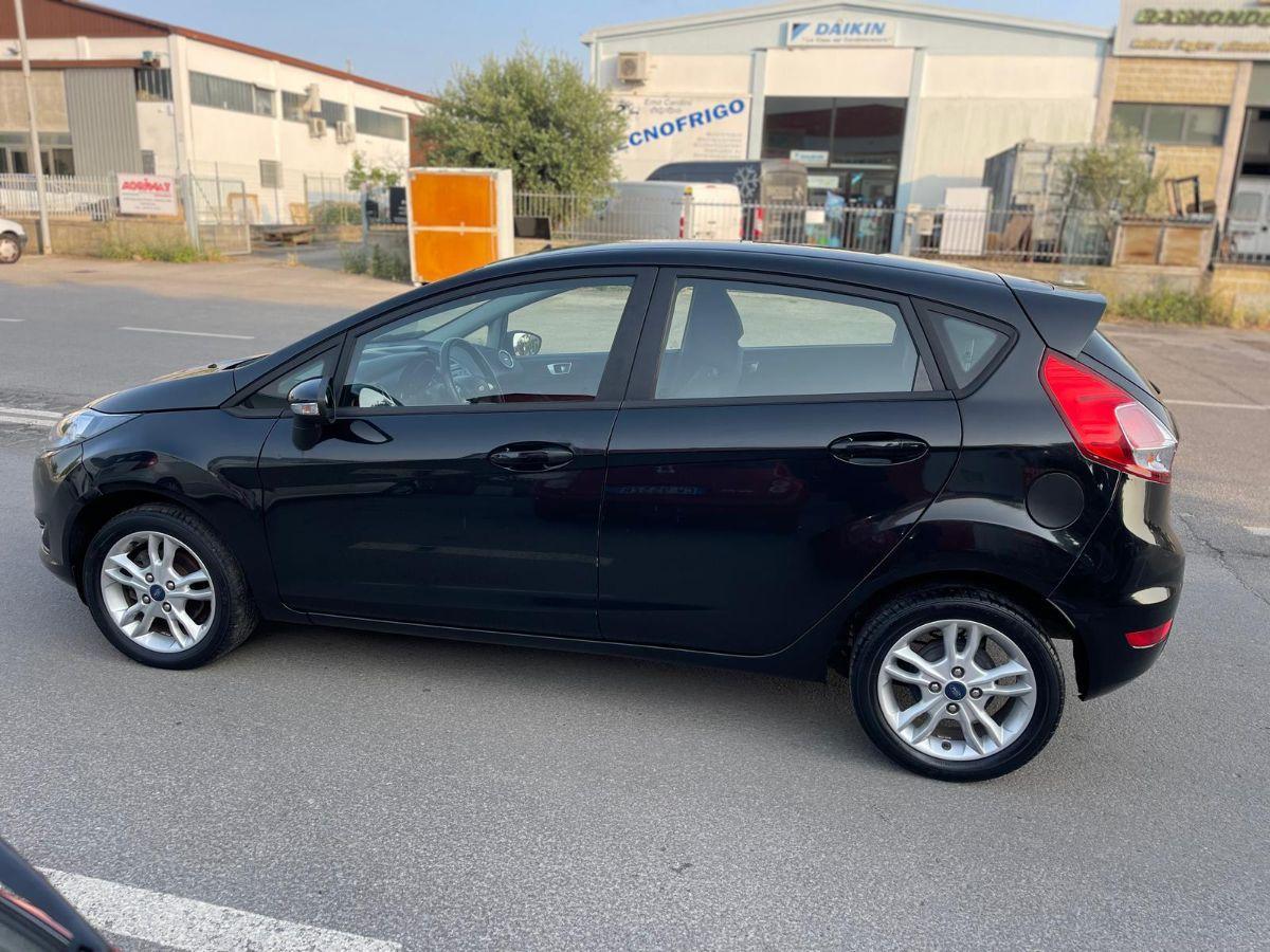 FORD - Fiesta - 1.2 82 CV 5p. Black & White Ed.