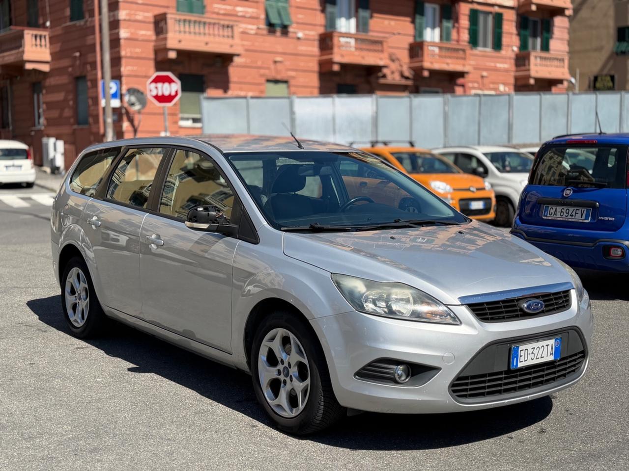 Ford Focus 1.6 TDCi 115 CV neopatentati - euro5 2011