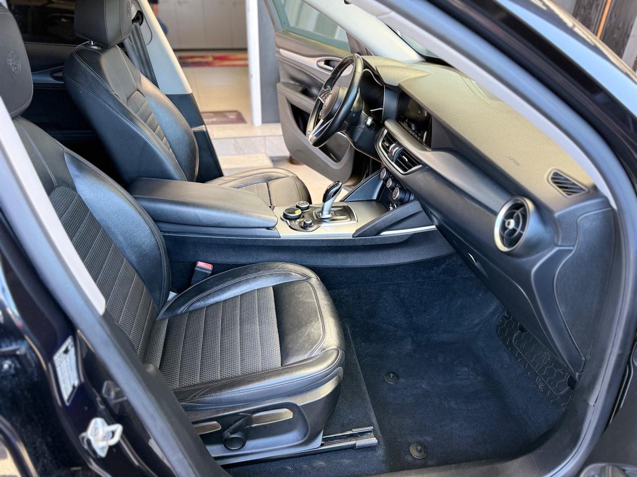 Alfa Romeo Stelvio 2.2 Turbodiesel 210 CV AT8 Q4 Super