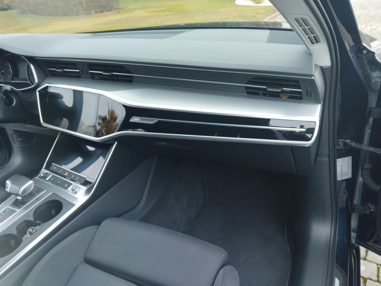 Audi A6 Avant 40 2.0 tdi mhev