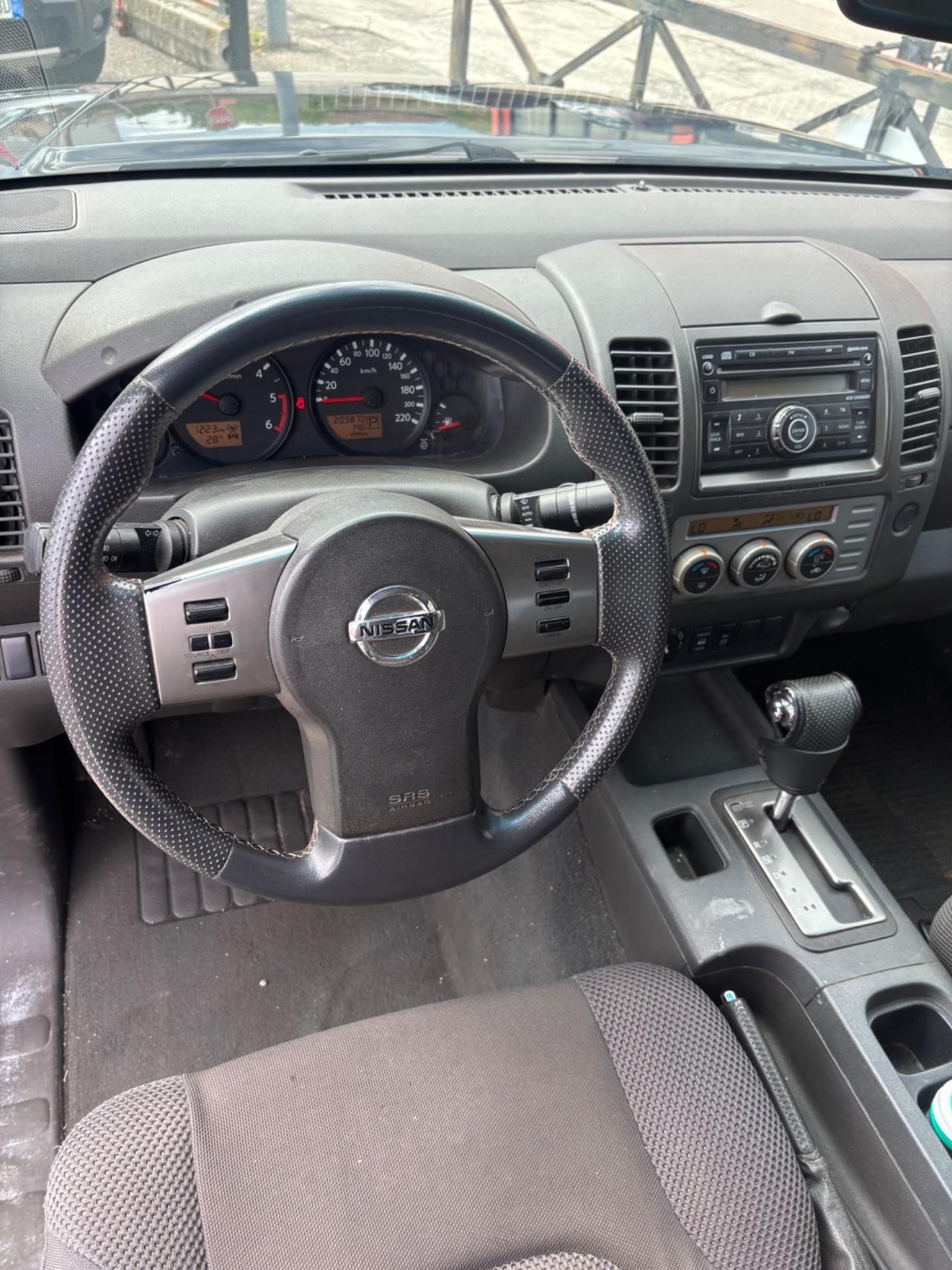 Nissan Navara 2.5 dCi 4 porte Double Cab SE