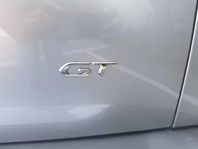Peugeot 2008 PureTech 130 S&S EAT8 GT