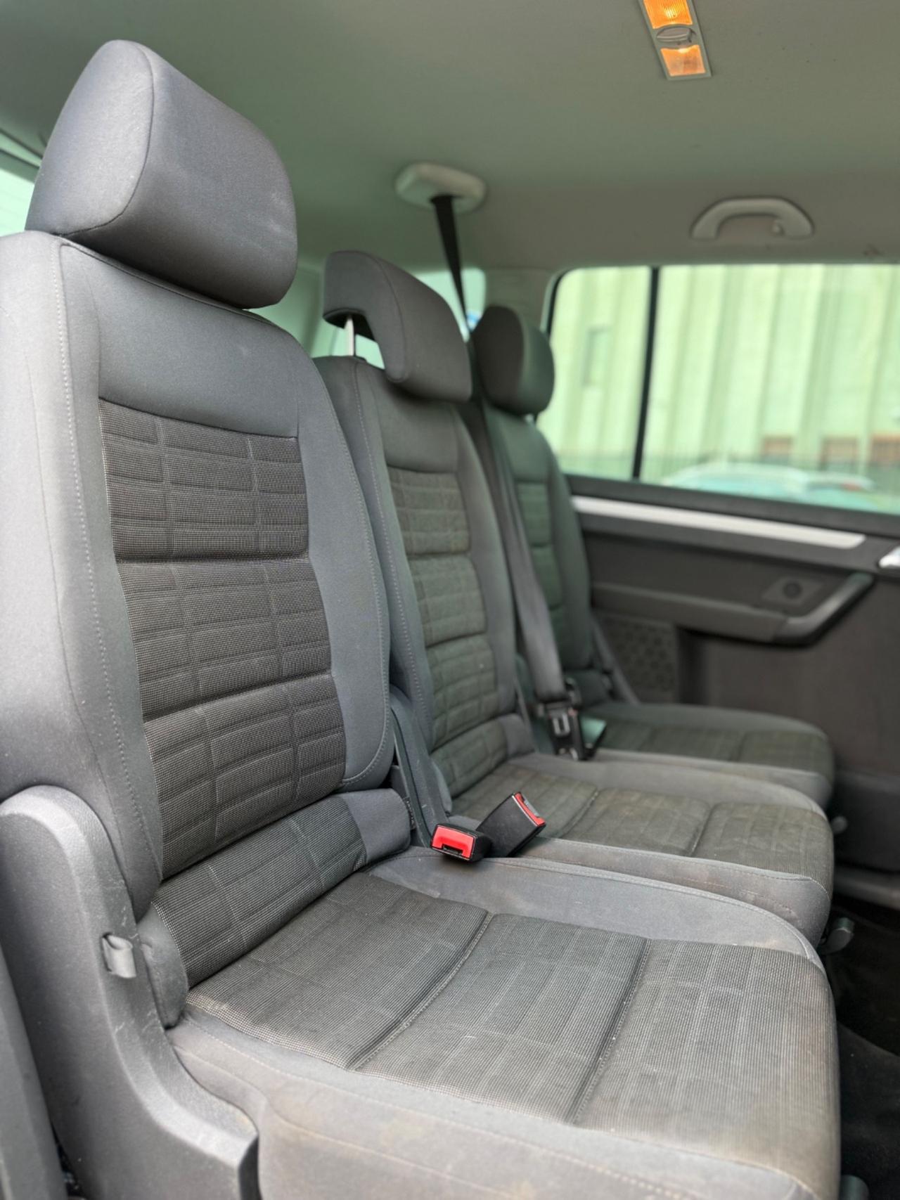 Volkswagen Touran 2.0 TDI DPF DSG Highline