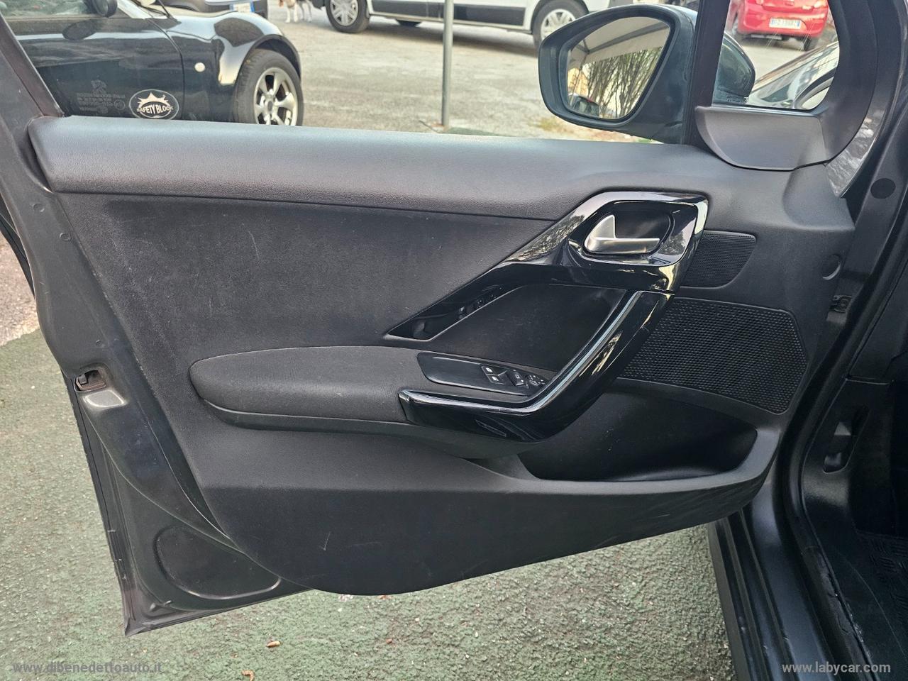 PEUGEOT 208 1.4 VTi 95 CV 5p. Allure