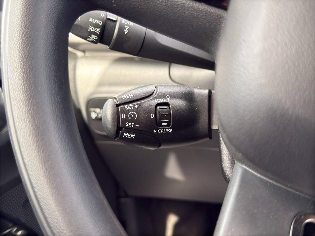 Citroen C3 1.2 puretech Shine s&s 110cv eat6 Con CARPLAY