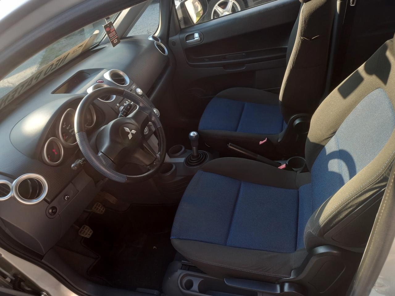 Mitsubishi Colt 1.3 16V 3p. Insport