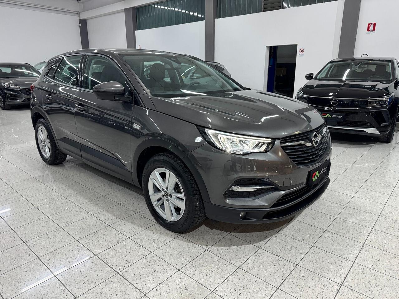 Grandland 1.5CDTI EAT8 Busines NAVI TELECAMERA BELLA