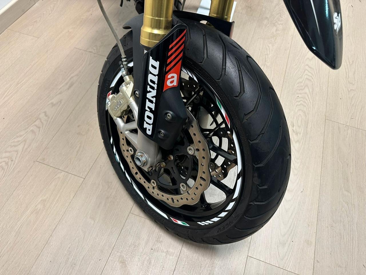 APRILIA DORSODURO 750 FACTORY 2011 DA 99€ AL MESE