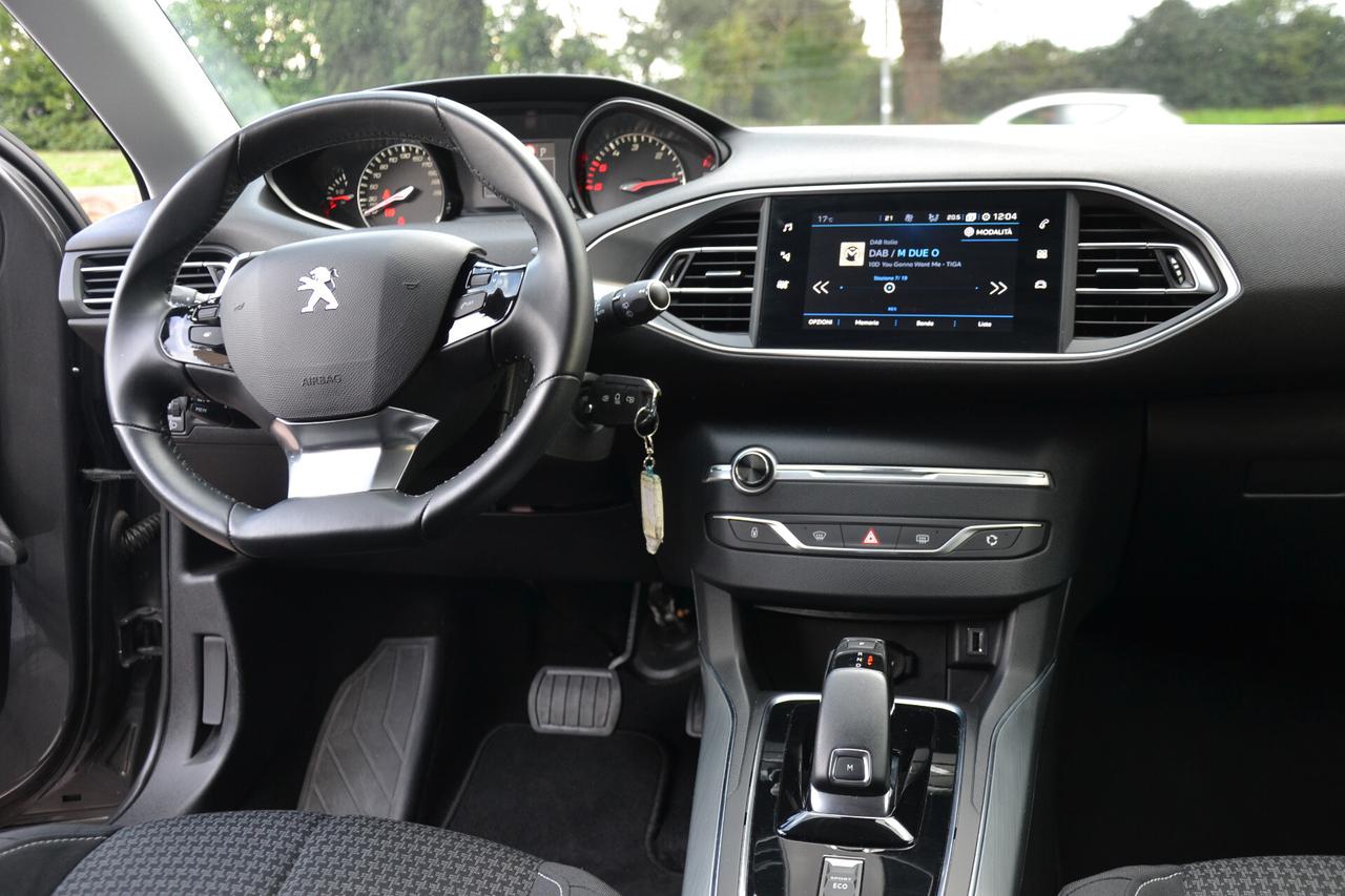 Peugeot 308 1.5 HDI 130CV AUTOM.+LED+NAVI+PDC+CRUISE+PRIVACY+