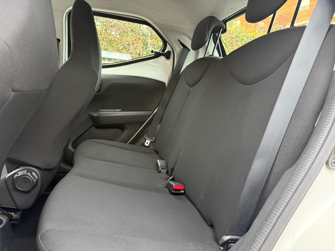 Toyota Aygo Connect 1.0 5 porte x-cool+ GARANTITA