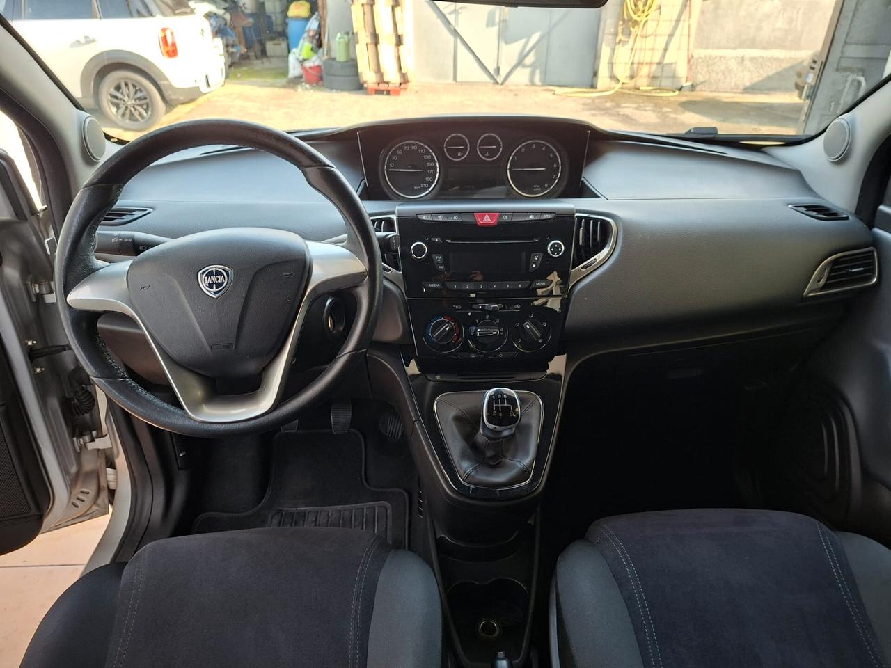 Lancia Ypsilon 1.2 8v Gold 69cv E6, ok neop.