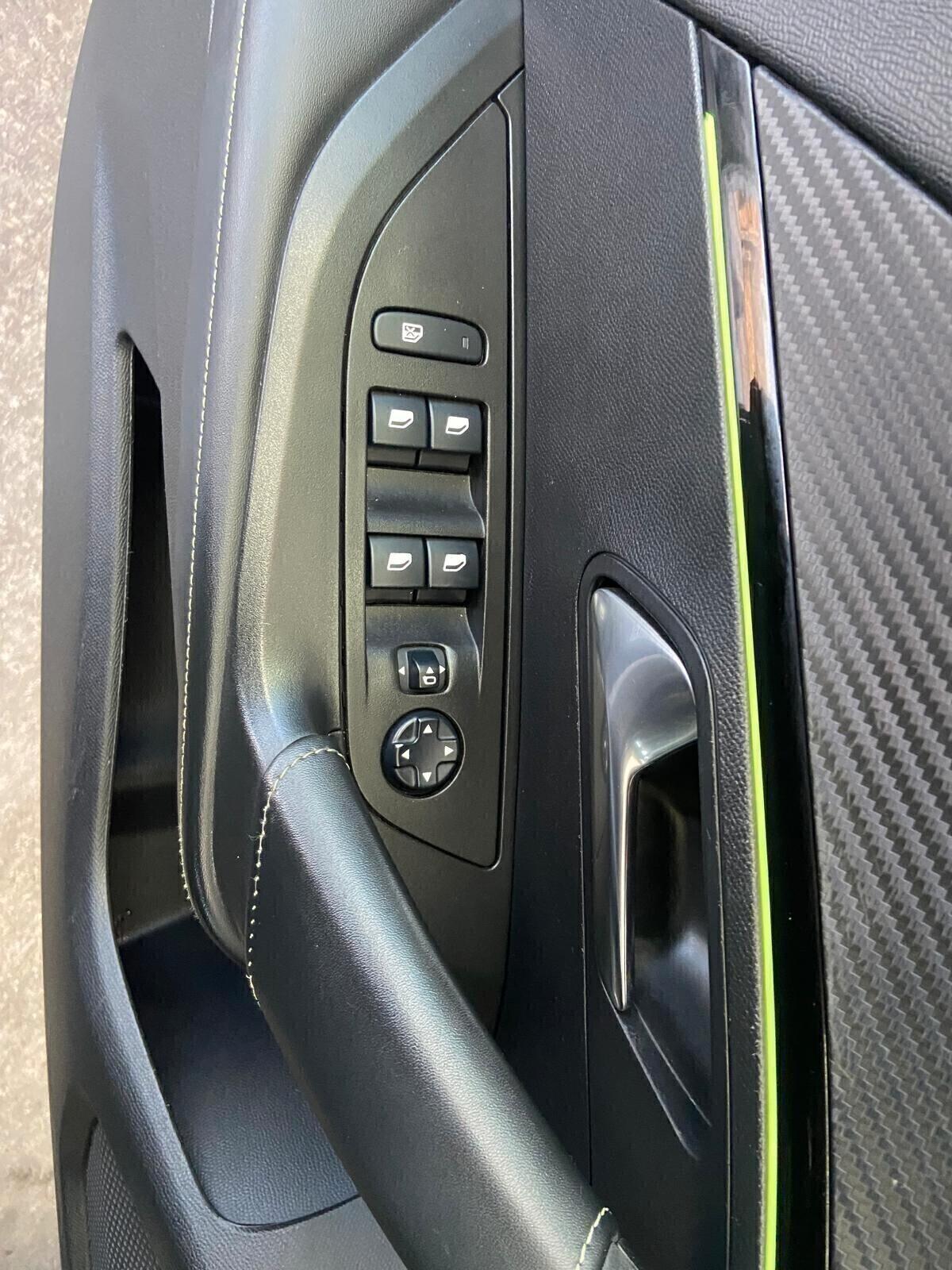 Peugeot 2008 BlueHDi 130 S&S EAT8 GT