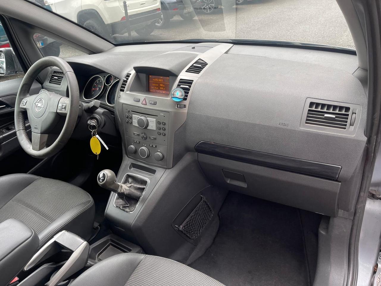Opel Zafira 1.6 16V Twinport Cosmo