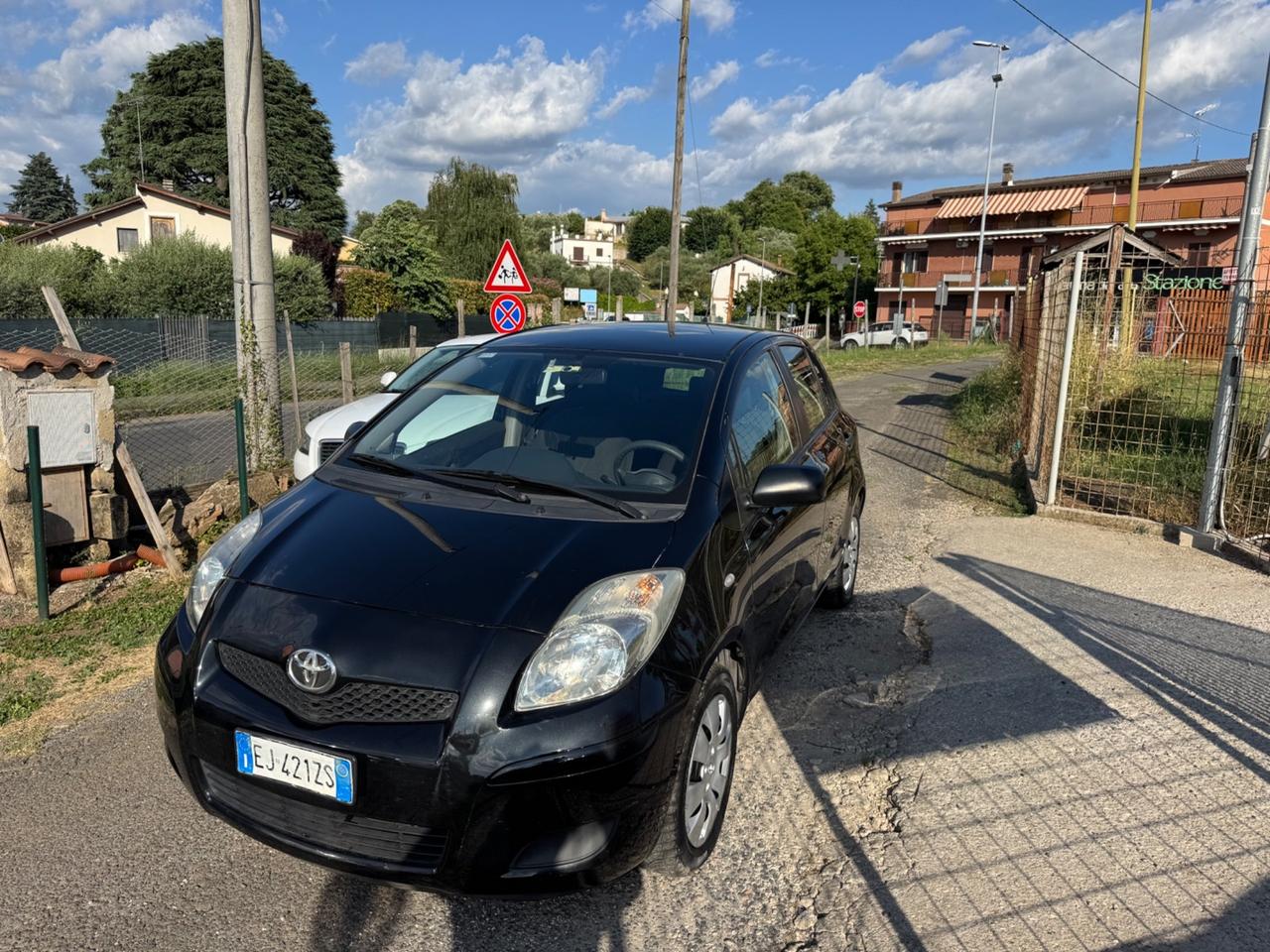 Toyota Yaris 1.0 5 porte Sol NEOPATENTATI